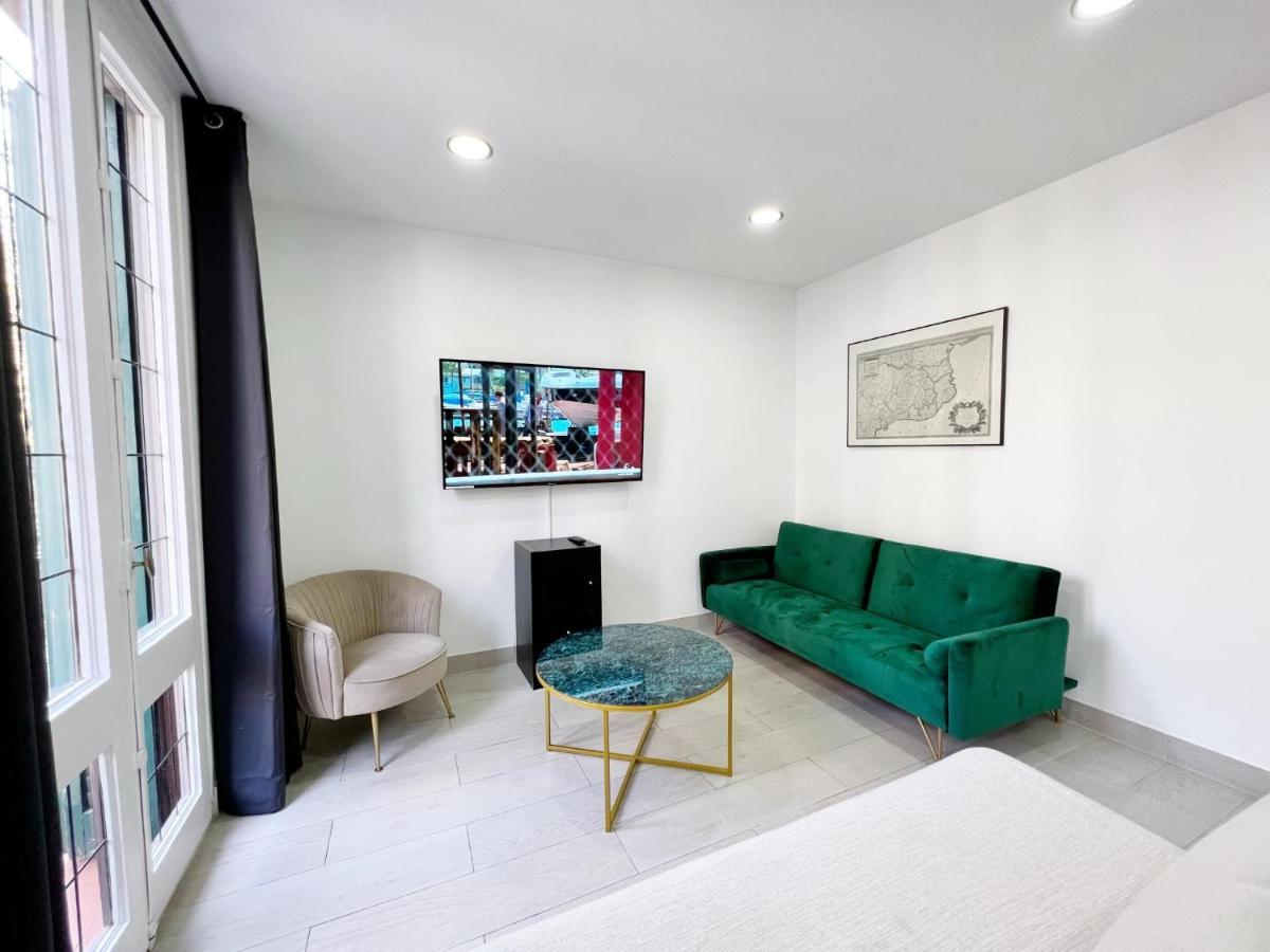 Sagrada Familia Gaudi Apartment Barcelona Exterior foto